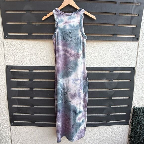 Aqua Tie Dye Ribbed Sleeveless Midi Dress in Purple/Navy/Light Pink | Small - Picture 2 of 5